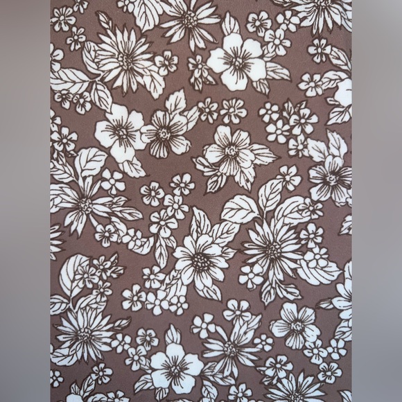 Ultra Flirt Brown & White Floral Flare Pants Size Small NWT - Picture 2 of 8